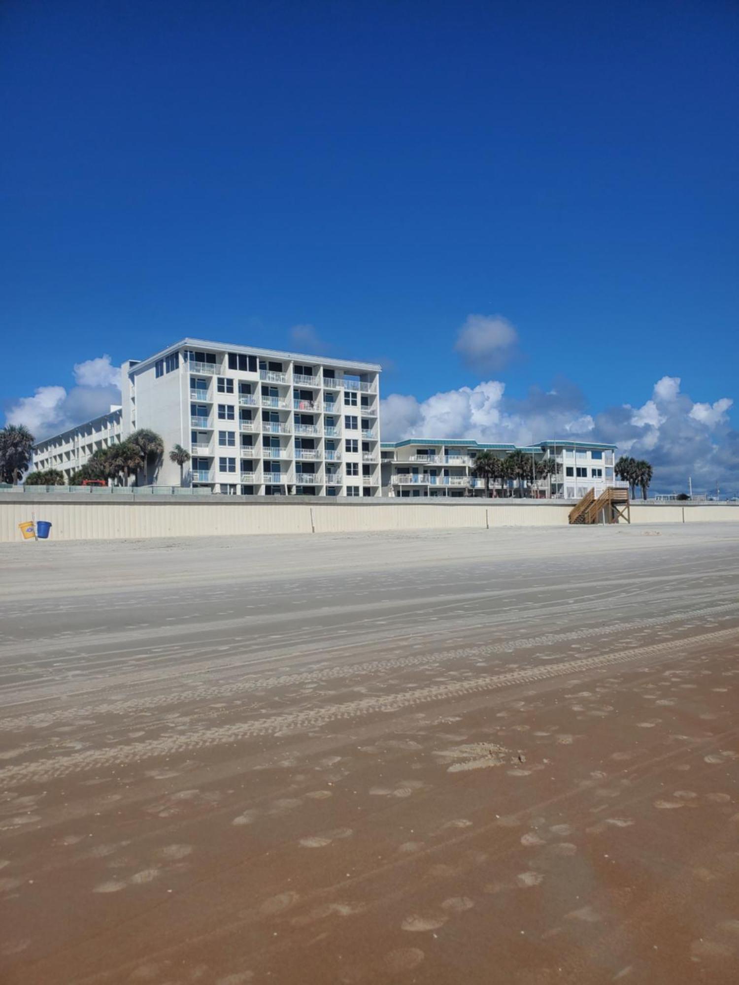 Beachside Bliss Ocean Views & Endless Fun Daytona Beach! Bagian luar foto